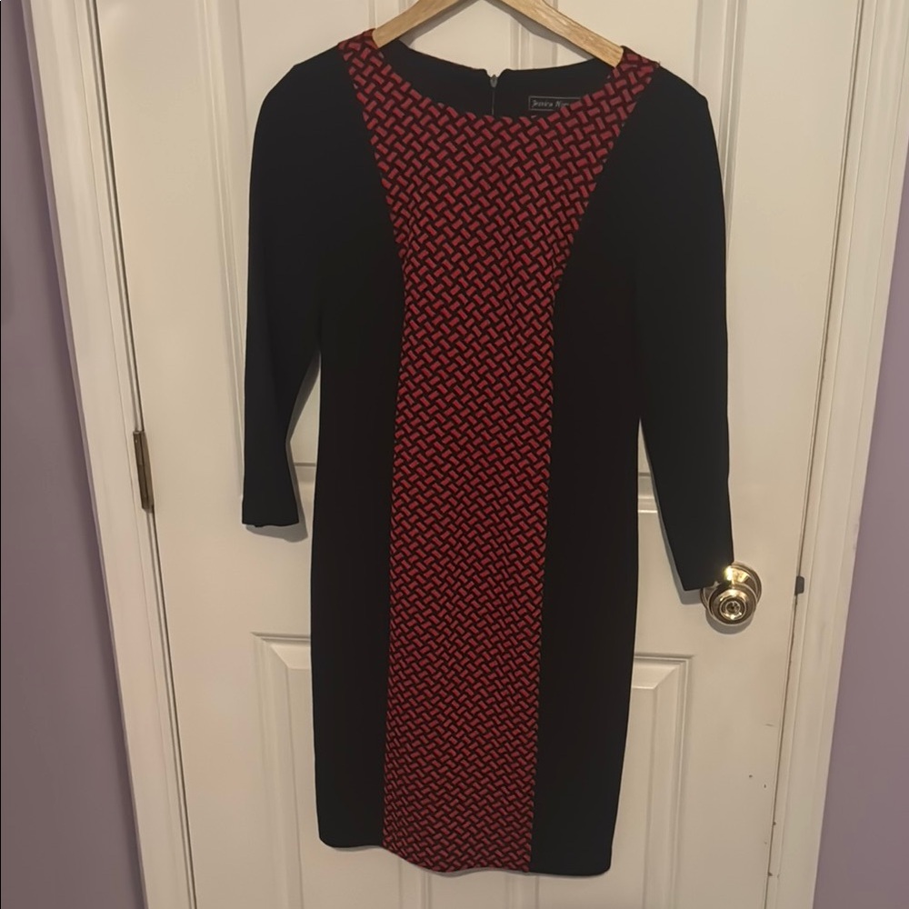 Jessica Howard Black and Red 3/4 Sleeve Sheath Dress